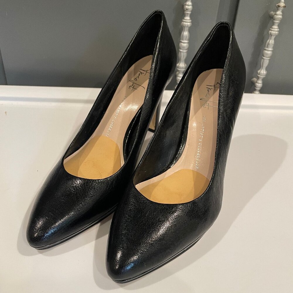 Franco Sarto Mandolin Black Leather Heels - The Artist’s Collection - Size 9